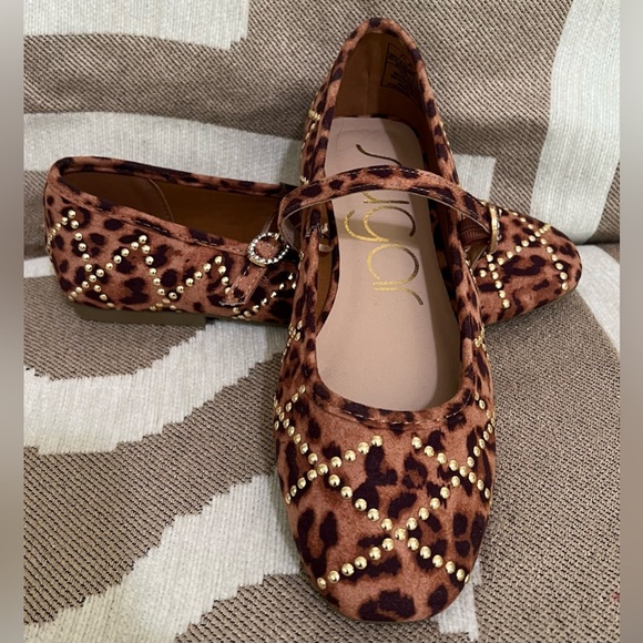 SUGAR Leopard Print Flats with Gold Studs - Picture 1 of 5